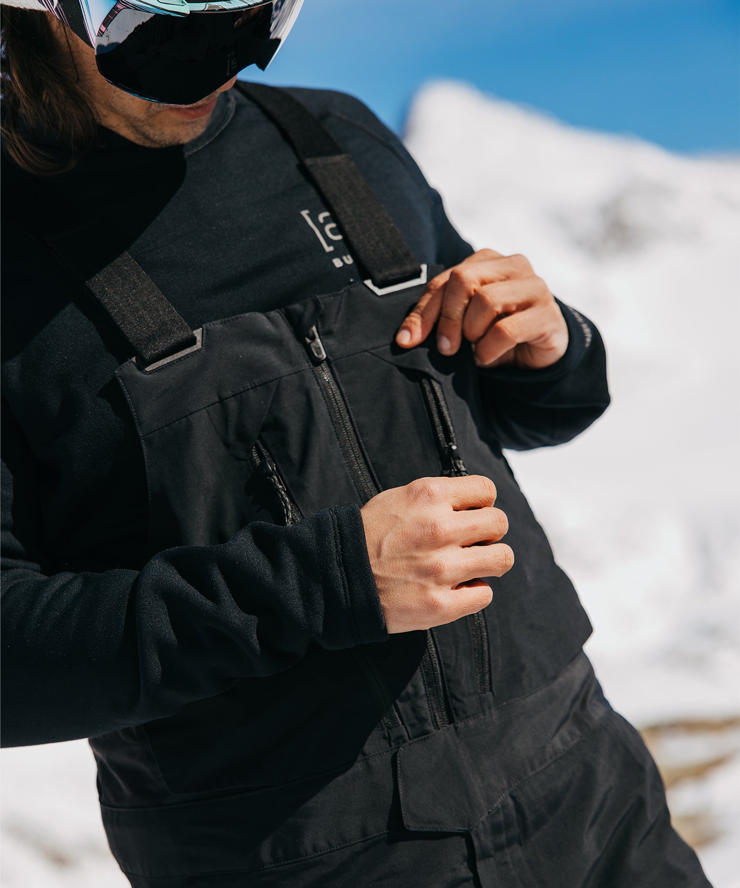 BurtonAKGORE-TEXCyclic2LBib2026TrueBlack-Pockets