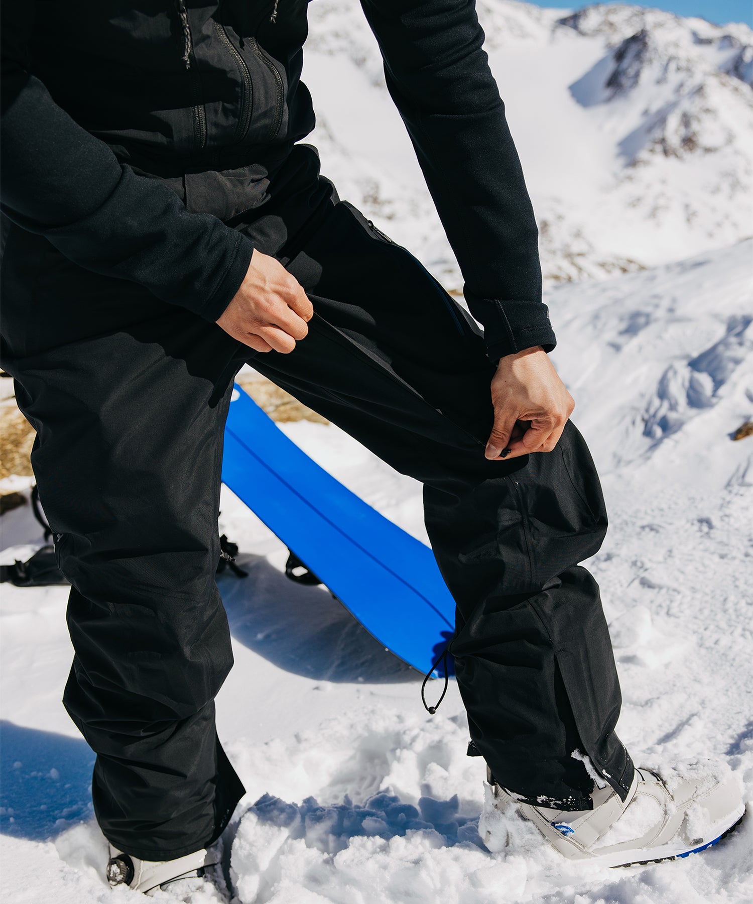 BurtonAKGORE-TEXCyclic2LBib2026TrueBlack-ThighVent