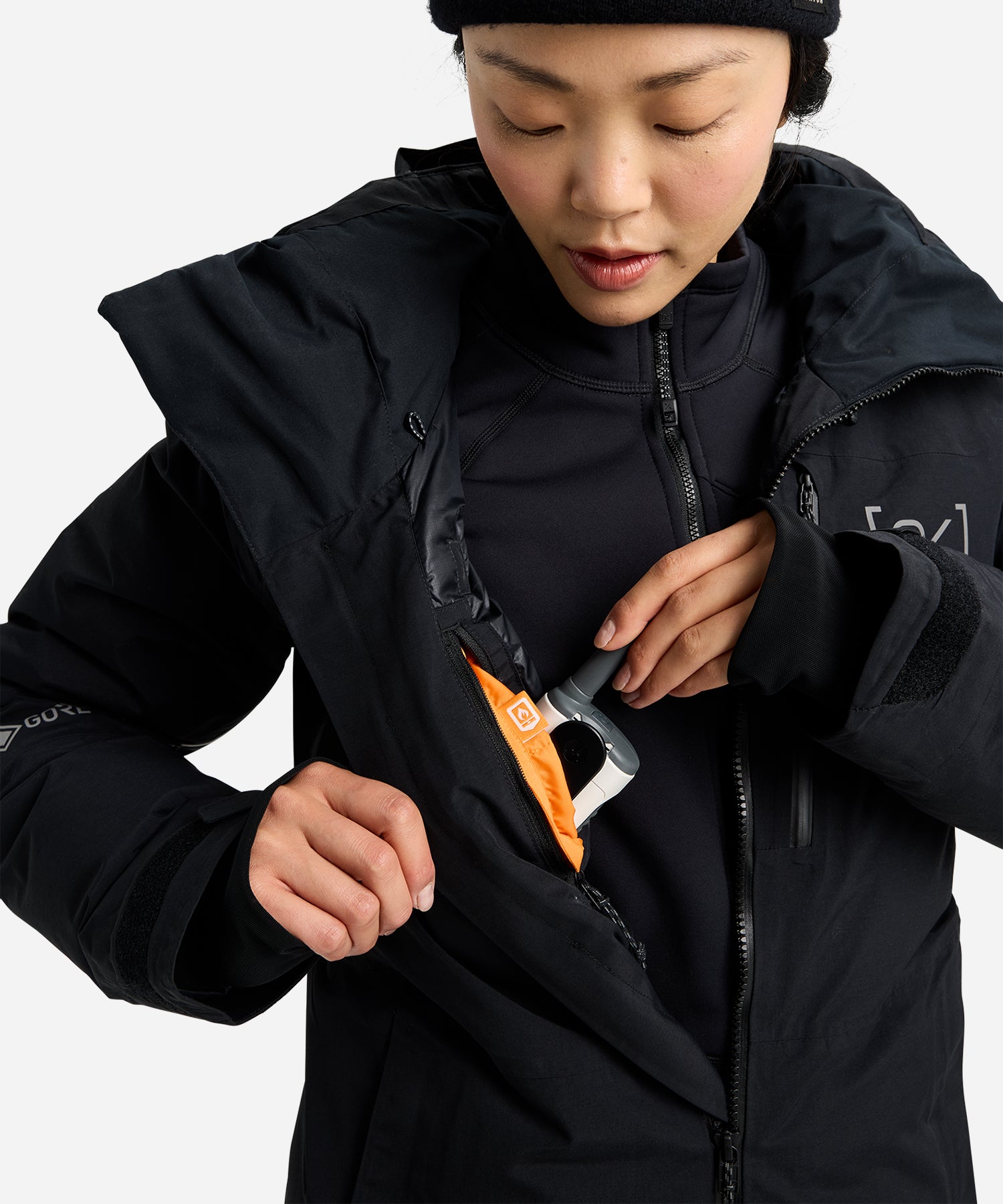 BurtonAKGORE-TEXFlareDown2LJacket2026TrueBlack-DevicePocket