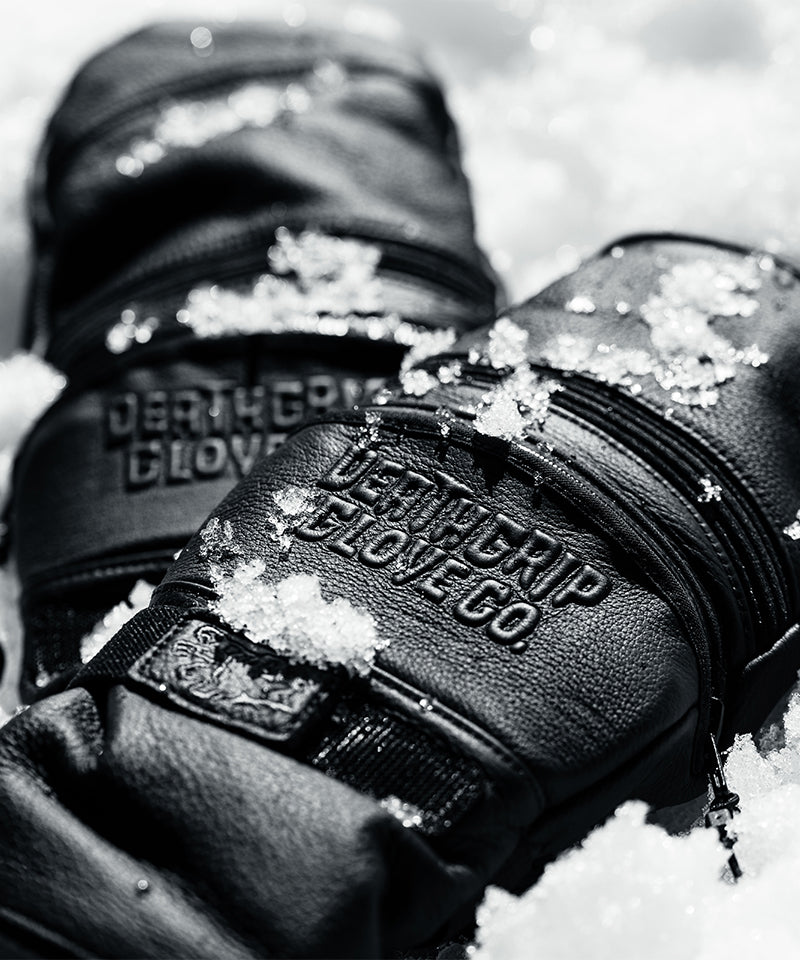 DeathgripGloveCo.ZombieMittBlack-OnSnow_d54778f9-8662-44ea-9673-995affef9ca6