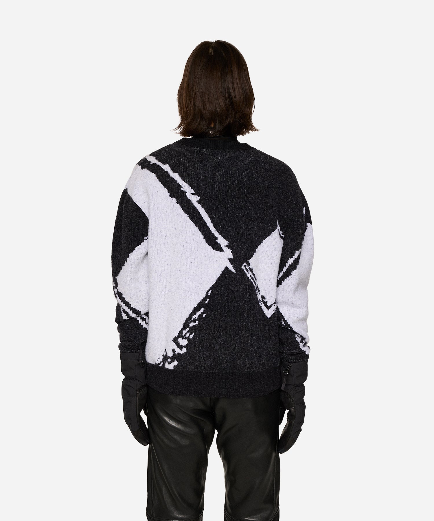 J.LindebergJaxtonKnittedSweater-ModelBack