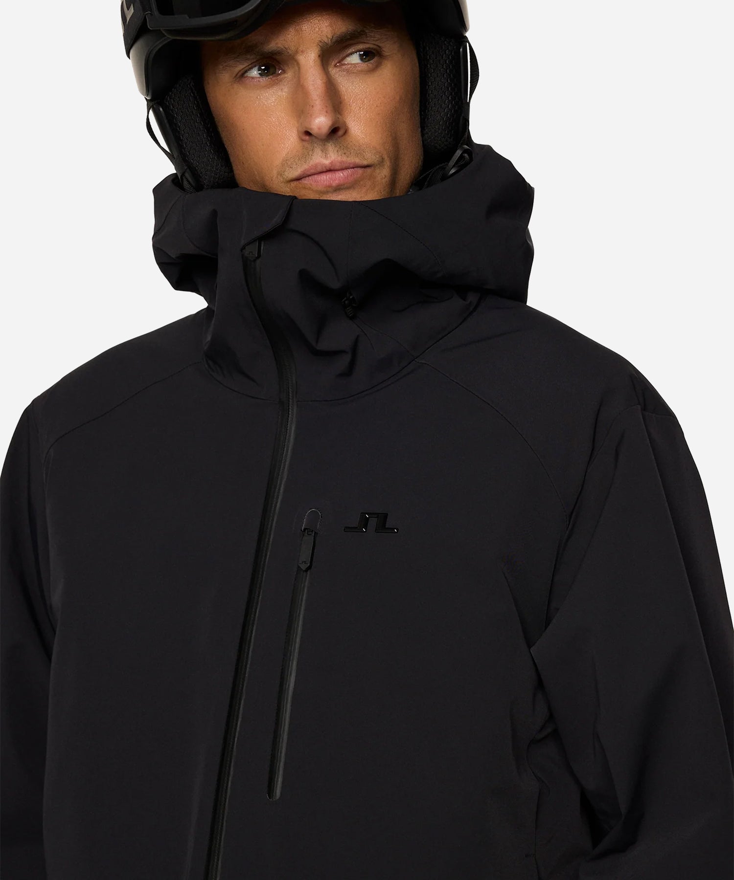 J.LindebergMen_sSolarcoreShellJacketBlack-ModelClose