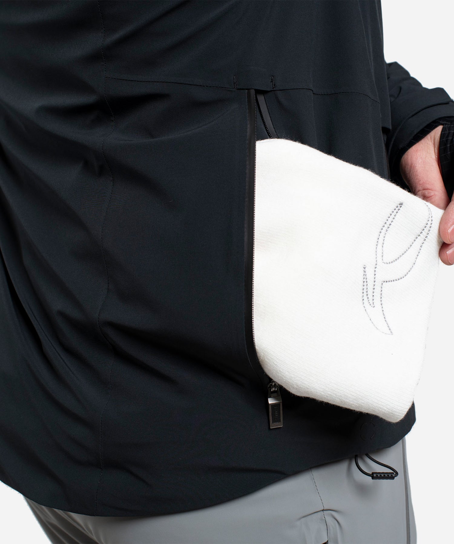 KJUSMen_sLasseAirflowJacketBlackSolarFlare-GoggleWipe